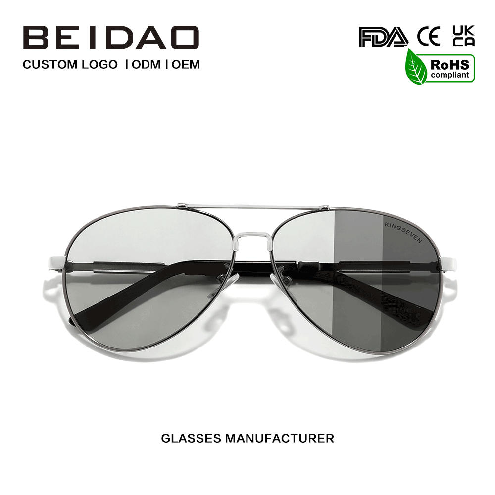 Neue Sonnenbrille mit photochromen Gläsern zum Fahren